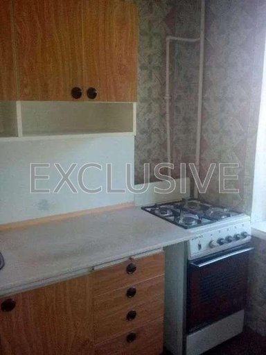Продажа 3 кімнатної квартири на Квіткова вулиця 98