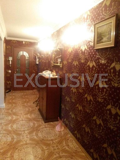 Продажа 3 кімнатної квартири на улица Крещатик 2