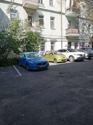 Продажа 3 кімнатної квартири на Русанівський бульвар 11