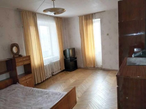 Продажа 3 кімнатної квартири на Ростиславская улица 11