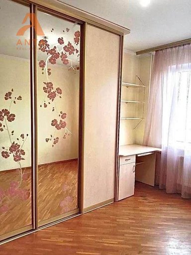 Продажа 3 кімнатної квартири на вулиця Гліба Бабіча 2