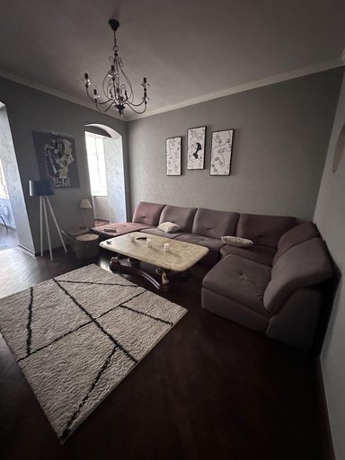 Продажа 2 кімнатної квартири на Салютний провулок 12-А