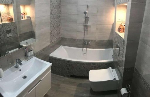 Продажа 3 кімнатної квартири на Центральна вулиця 23