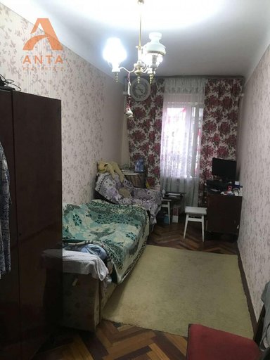 Продажа 3 кімнатної квартири на Сухумська вулиця 1/8