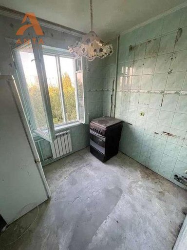 Продажа 2 кімнатної квартири на проспект Червоной Калины 20