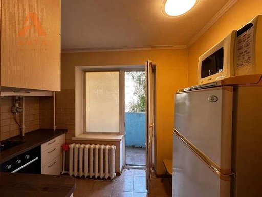 Продажа 1 кімнатної квартири на Набережно-Хрещатицька вулиця 9