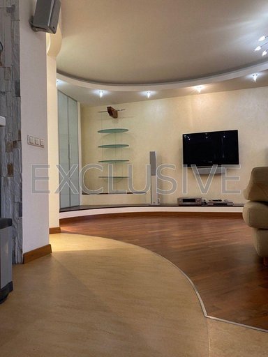 Продажа 4 кімнатної квартири на Михайлівська вулиця 2