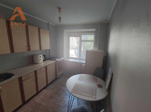 Продажа 2 кімнатної квартири на Жмеринская улица 5