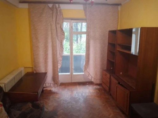 Продажа 3 кімнатної квартири на Слобожанська вулиця 11