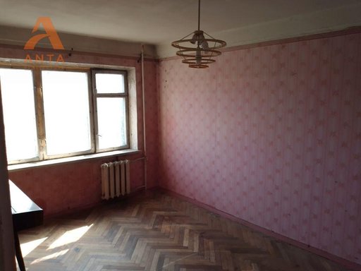 Продажа 3 кімнатної квартири на Салютний провулок 12-А