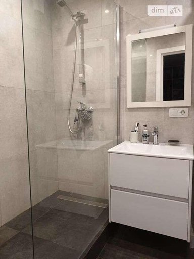 Продажа 1 кімнатної квартири на 4-та вулиця 8