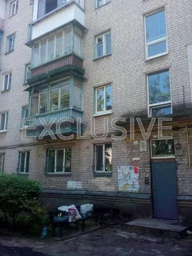 Продажа 3 кімнатної квартири на Квіткова вулиця 98