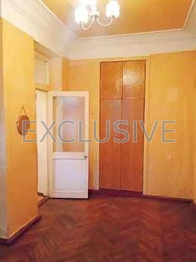 Продажа 3 кімнатної квартири на улица Евгения Коновальца 17
