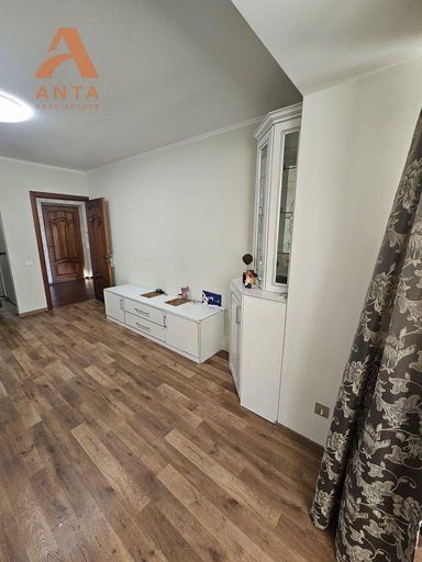 Продажа 1 кімнатної квартири на Гуцульська вулиця 12