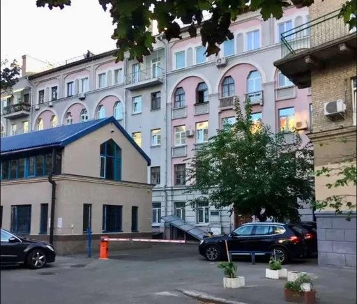 Продажа 4 кімнатної квартири на улица Олеся Гончара 62