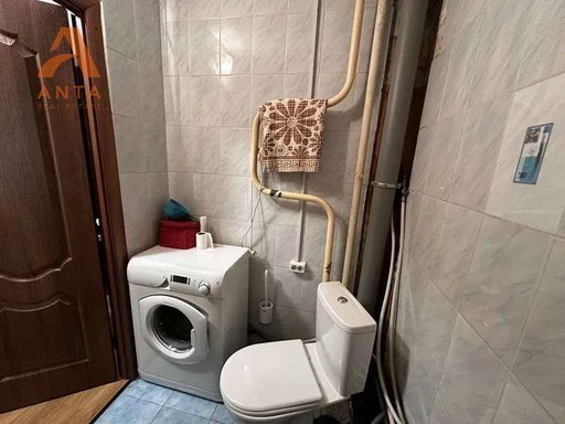 Продажа 1 кімнатної квартири на Набережно-Хрещатицька вулиця 9