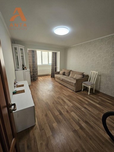 Продажа 1 кімнатної квартири на Гуцульська вулиця 12