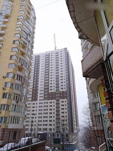 Продажа 1 кімнатної квартири на вулиця Патріотів 61