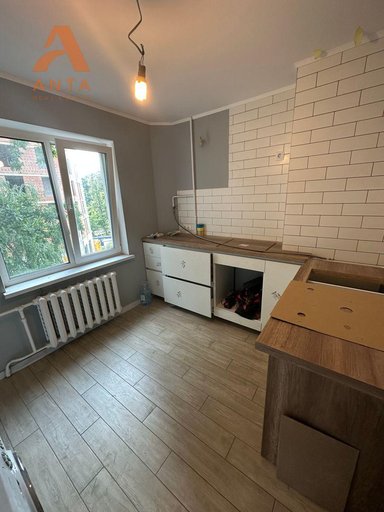 Продажа 1 кімнатної квартири на улица Академика Булаховского 42/43