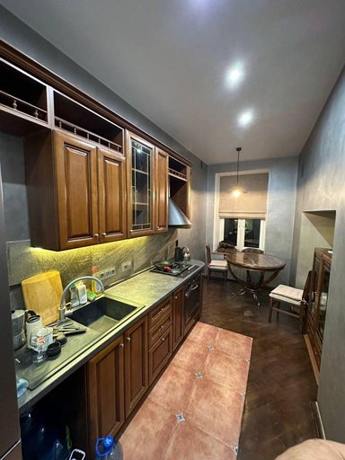 Продажа 2 кімнатної квартири на Салютний провулок 12-А