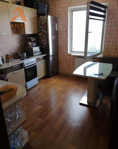 Продажа 2 кімнатної квартири на Буслівська вулиця 13