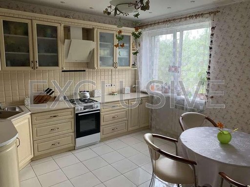 Продажа 3 кімнатної квартири на улица Щусева 33