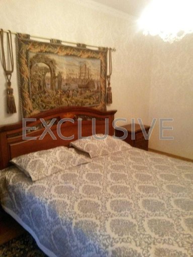 Продажа 3 кімнатної квартири на улица Крещатик 2