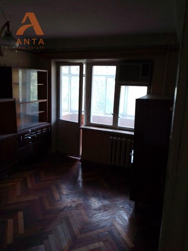 Продажа 3 кімнатної квартири на Салютний провулок 12-А