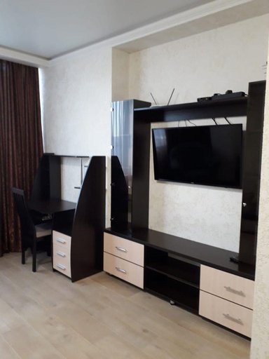 Продажа 1 кімнатної квартири на улица Михаила Максимовича 9
