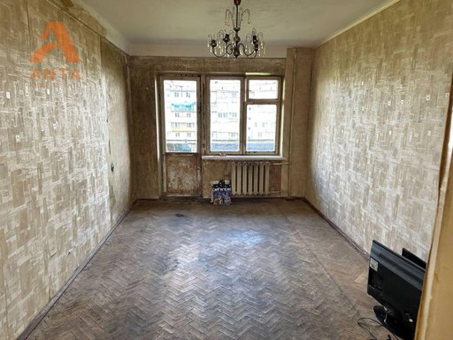 Продажа 3 кімнатної квартири на Коломийський провулок 16