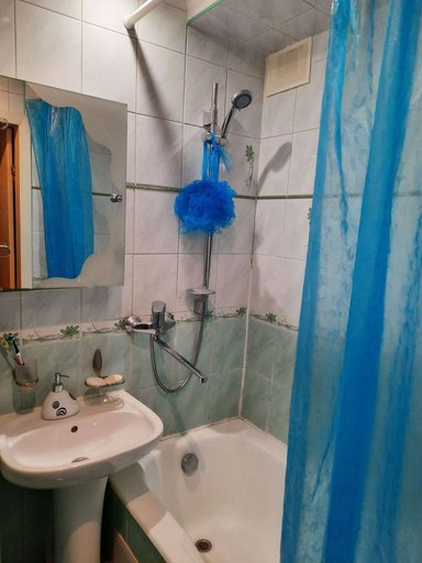 Продажа 3 кімнатної квартири на проспект Академика Глушкова 24