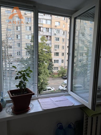 Продажа 1 кімнатної квартири на Отрадный проспект 7