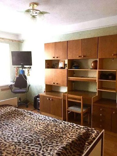 Продажа 3 кімнатної квартири на Набережно-Хрещатицька вулиця 11