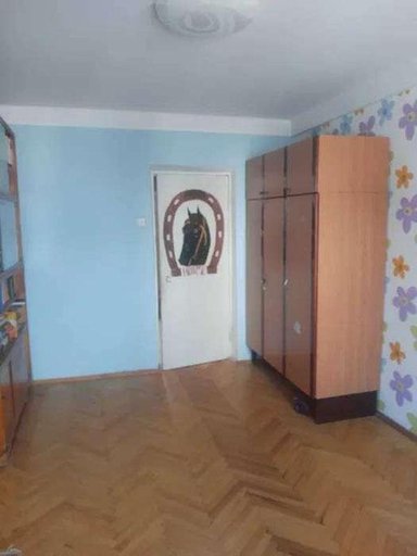 Продажа 3 кімнатної квартири на Лаврська вулиця 13