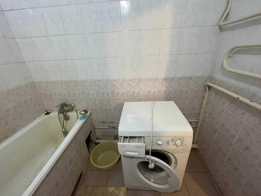 Продажа 3 кімнатної квартири на Ростиславская улица 11