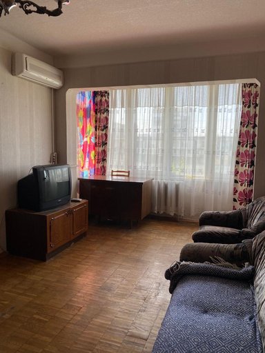 Продажа 2 кімнатної квартири на Березняковская улица 4