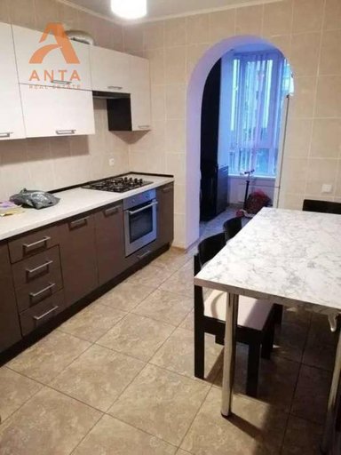 Продажа 2 кімнатної квартири на Костянтинівська вулиця 54