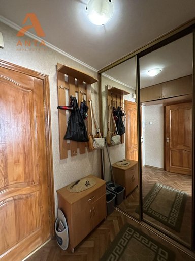 Продажа 1 кімнатної квартири на вулиця Байди-Вишневецького 52