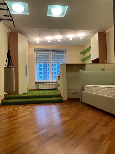 Продажа 4 кімнатної квартири на вулиця Гребінки 9