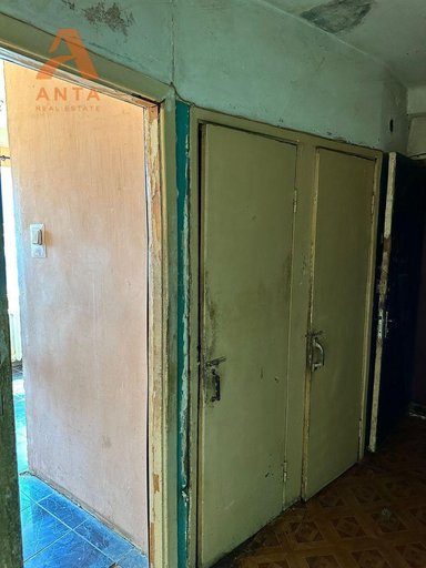 Продажа 3 кімнатної квартири на Кирилівська вулиця 3