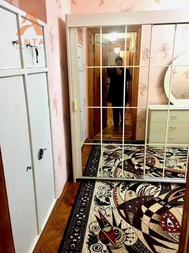 Продажа 2 кімнатної квартири на Загоровская улица 8/10