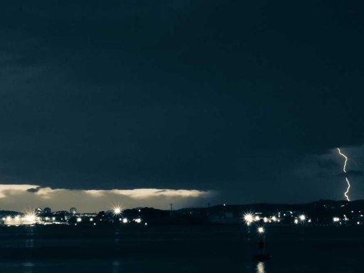 Оренда 2 кімнатного будинку по вулиця Михайла Грушевського 18/2