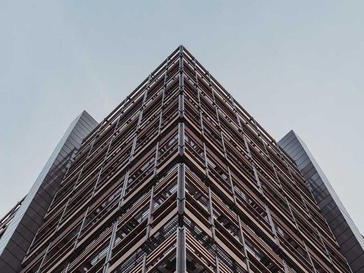 Продажа 1 кімнатної квартири на Карьерная улица 15